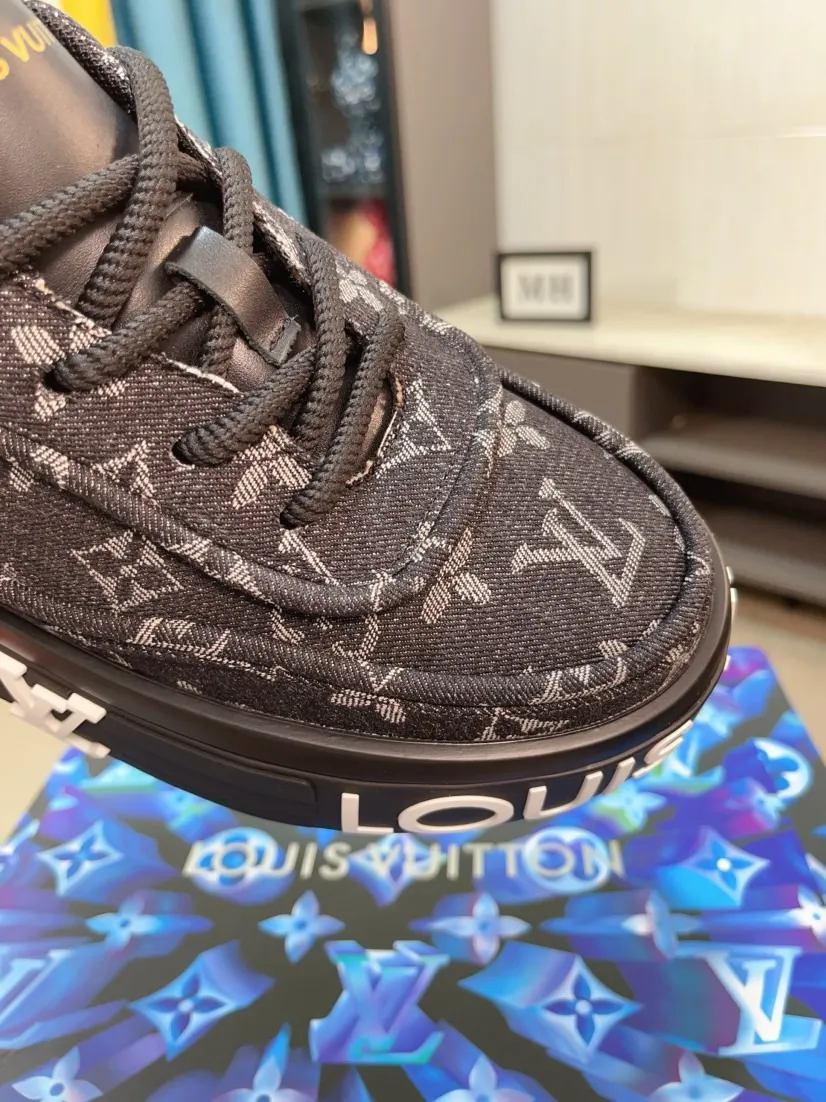 Men's men's shoes 💰560🌸🌸 LV style is novel and fashionable, the upper is made of imported cowhide + LV special materials! Super trendy design! It’s eye-catching! The leather is soft, delicate, shiny and translucent, showing the ultimate in pure handcraftsmanship, and the mesh is soft, comfortable and breathable! Size: 39-44 (38 45 customized)